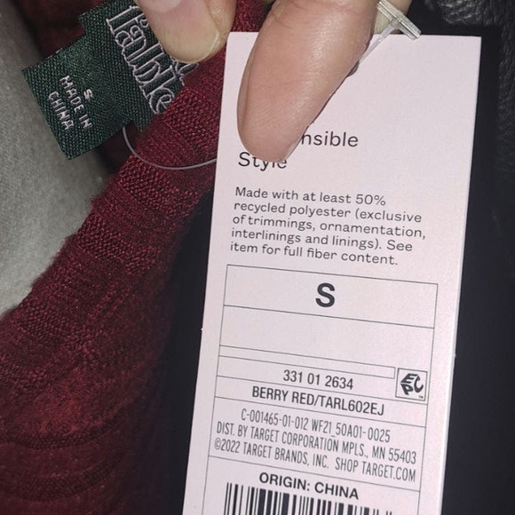 NWT-PURRRRFECT SCARLET RED Lightweight knit short sweater! Size M-S Wild Fable - Picture 8 of 8